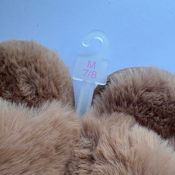 Cozy Faux Fur Slippers - Picture 4 of 5